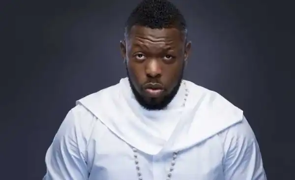 Timaya Did This To a Guy That Offered To Help Him